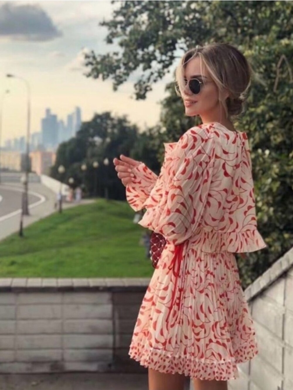Self-Portrait Crescent Chiffon Cape Dress Cream & Red Floral Pattern - US 2/XS
